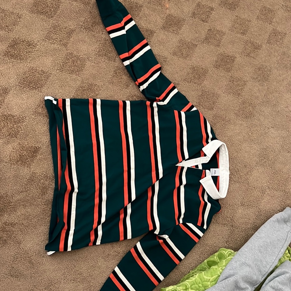 This is mens Zara collared rugby long sleeve shirt